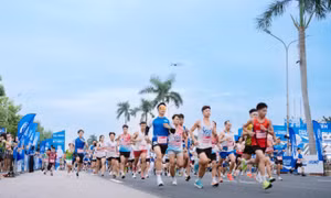 Pocari Sweat Run 2026: Hơn 5.000 vận động viên bứt phá vạch xuất phát trong bình minh Hà Nội
