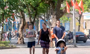 Hà Nội đổi khác từ những vỉa hè thông thoáng giữa lòng phố cổ