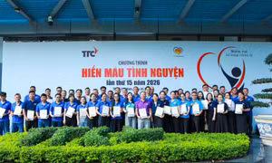 15 năm chương trình hiến máu tình nguyện 'Niềm vui từ lòng nhân ái'