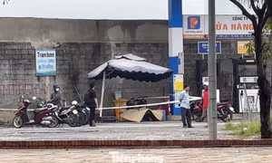 Người đàn ông tử vong bất thường sau khi vào cửa hàng xăng dầu trú mưa 
