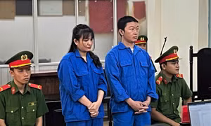Được hoãn thi hành án vì nuôi con nhỏ, người phụ nữ vẫn tiếp tục bán ma túy