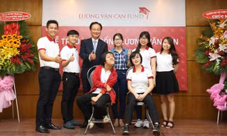 "Phượng hoàng lửa tái sinh"