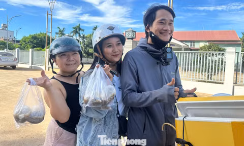 Gặp chàng trai Đắk Lắk bán món lạ gây sốt với clip gần 8 triệu lượt xem