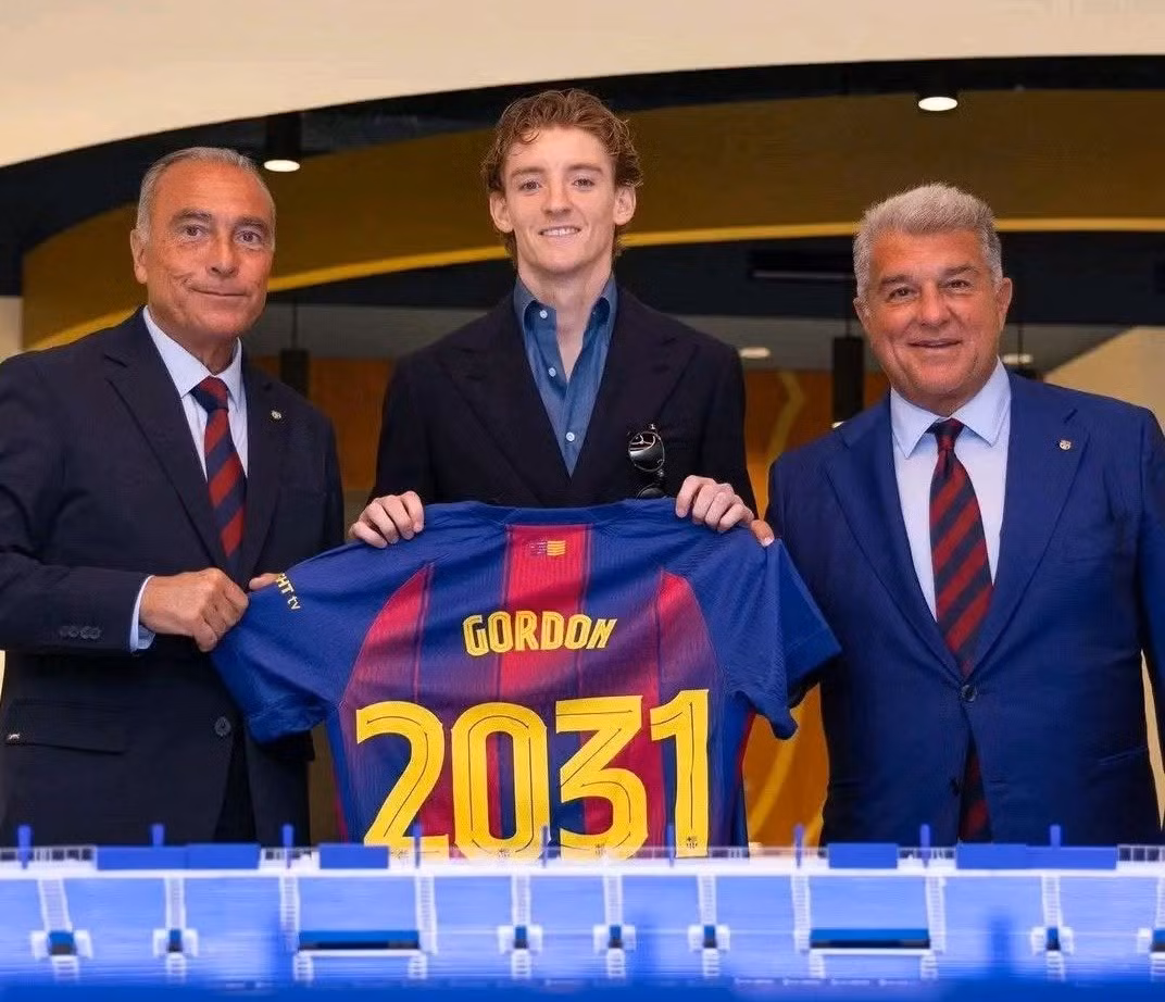 anthony-gordon-barca-anh-2.jpg