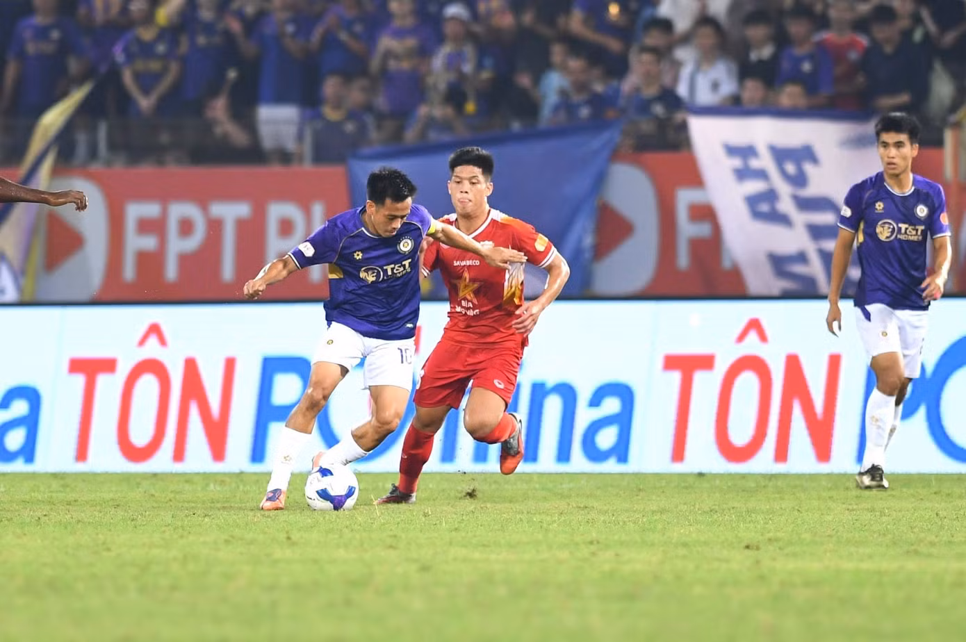 ca-tphcm-vs-ha-noi-vleague.jpg