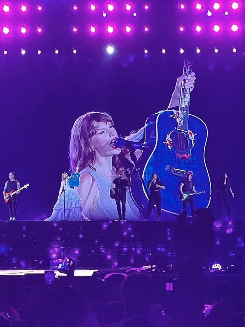 taylor10.jpg