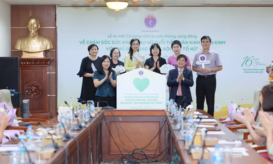 Đồng hành cùng Bộ Y tế ra mắt chiến dịch mới, Bảo Xuân viết tiếp hành trình 16 năm giữ gìn thanh xuân phụ nữ Việt 