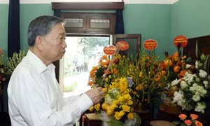 81 năm Quốc khánh 2/9: Tổng Bí thư, Chủ tịch nước tưởng nhớ Chủ tịch Hồ Chí Minh