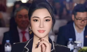 Hoa hậu Nguyễn Thị Huyền trở thành tiến sĩ