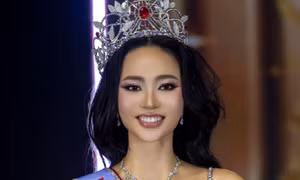 MC song ngữ cao 1,77 m đại diện Việt Nam ở Miss Charm 2026 