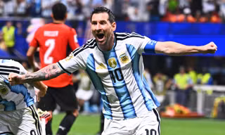 Messi và Bellingham: Cuộc đấu của hai số 10 định đoạt vé vào chung kết World Cup