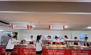 Bên trong bếp ăn Asiad 20: 80 đầu bếp từ 25 quốc gia phục vụ 450 món ăn mỗi ngày