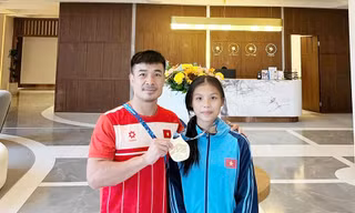 Đô vật xứ Thanh Lò Thị Hồng bước lên đỉnh thế giới