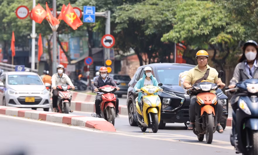 Vì sao không khí lạnh về, miền Bắc vẫn duy trì nhiệt độ cao?