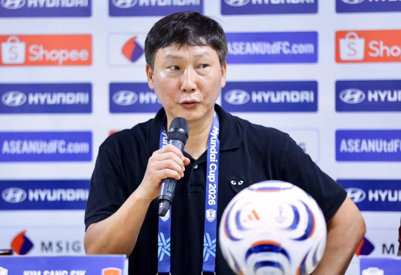 HLV Kim Sang-sik cùng đội tuyển Việt Nam đang sở hữu thành tích 24 trận bất bại.