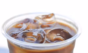 Có nên mang cà phê đá vào buổi phỏng vấn xin việc?