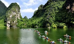 8 tháng du lịch Ninh Bình thu hơn 20.600 tỷ đồng 
