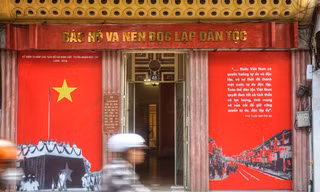 Hàng nghìn người mỗi ngày đến nơi Bác Hồ viết Tuyên ngôn Độc lập