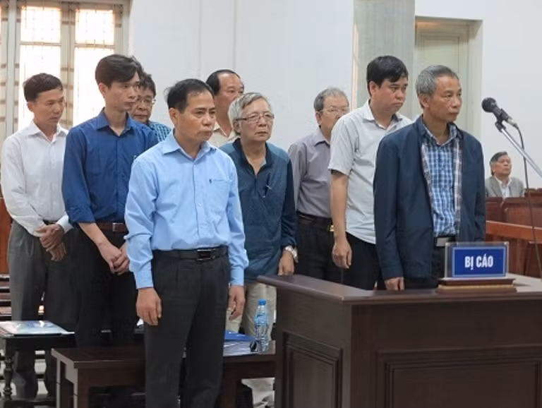 Các bị cáo tại tòa.