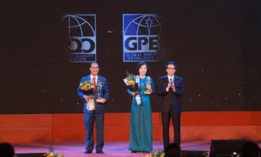 Phó Thủ tướng Vũ Đức Đam trao giải Chất lượng quốc tế châu Á – Thái Bình Dương 2018