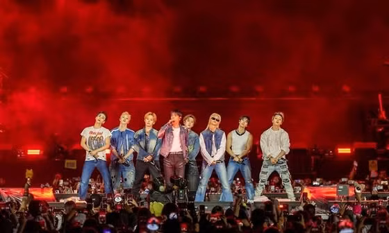 Stray Kids 'công phá' rạp chiếu phim toàn thế giới