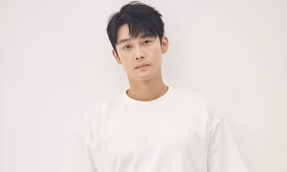 Sung Hyuk chưa bao giờ là 'kẻ cơ hội' đến thế