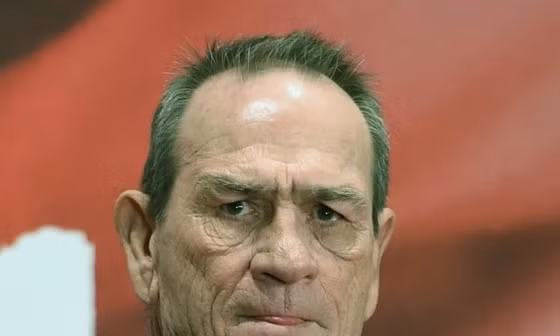 Tommy Lee Jones (80 tuổi) bác bỏ khả năng giải nghệ