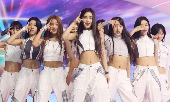 Nhóm nhạc nữ mới có cả 'BoA và Jessica' là sao?
