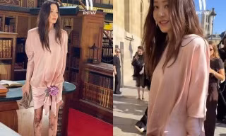 Go Hyun Jung gây chú ý với vóc dáng 'siêu mảnh mai' tại Paris