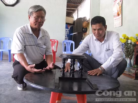 Kỳ bí những chiếc bàn tự xoay ở Đà Lạt