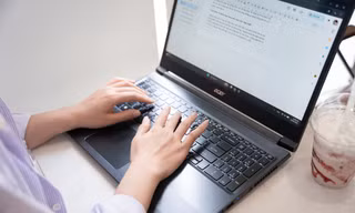 Nghề content, copywriter làm gì để 'giữ giá' trước 'cơn bão AI'?