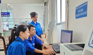 'Chiến sĩ nhỏ' mang dũng khí lớn trên mặt trận tư tưởng