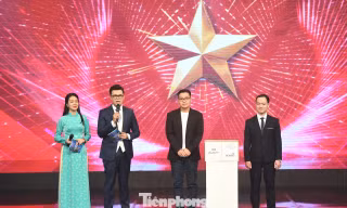 Ghi dấu thanh xuân trên 'bản đồ hội nhập'