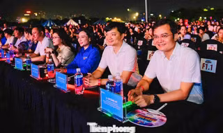Ban Bí thư Trung ương Đoàn dự concert Thanh xuân 