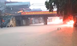 Mưa lớn gây ngập lụt, sạt lở đất đá, bờ kè tại Lạng Sơn