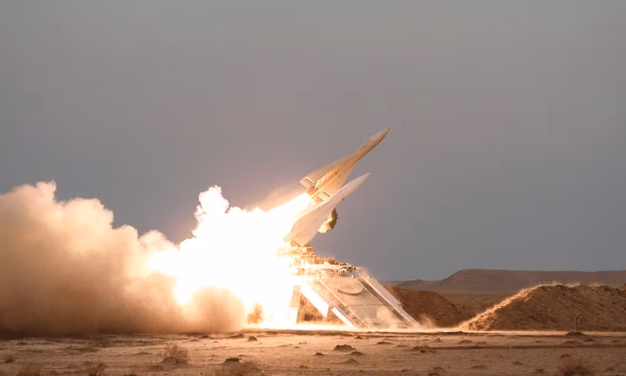 Iran tuyên bố trả đũa sau khi Mỹ mở rộng lệnh trừng phạt