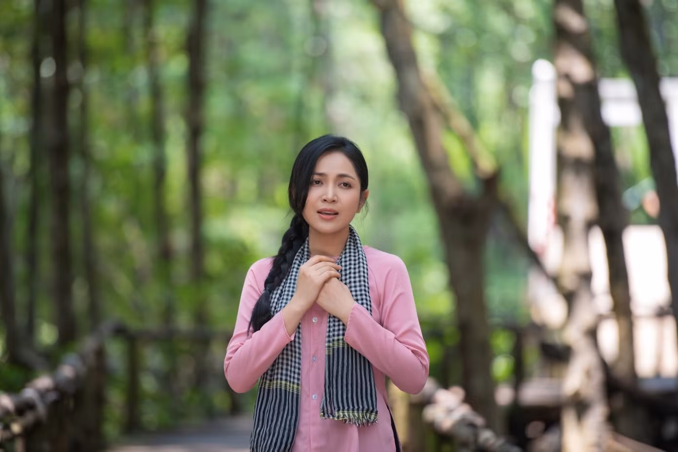2-hinh-trong-mv-13.jpg
