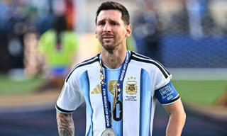Messi giã từ sự nghiệp thi đấu quốc tế