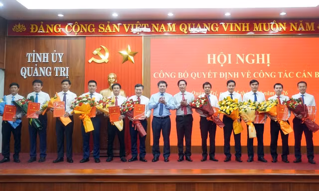 Quảng Trị điều động nhiều chủ tịch xã và phó giám đốc sở