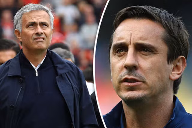 Gary Neville chỉ trích HLV Jose Mourinho về việc sử dụng chiến thuật làm mất bản sắc của M.U.