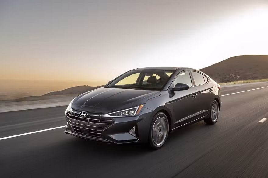 Hyundai Elantra 2019 sắp ra mắt tại Mỹ.