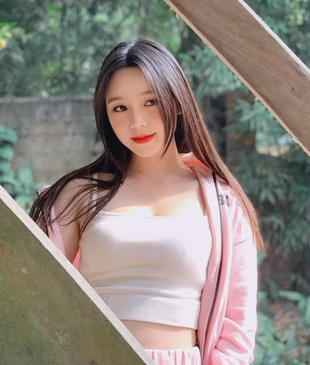 Quỳnh Kool là diễn viên có sự thay đổi tiến bộ rõ rệt trong diễn xuất, đài từ. Quỳnh Kool là diễn viên có sự thay đổi tiến bộ rõ rệt trong diễn xuất, đài từ.