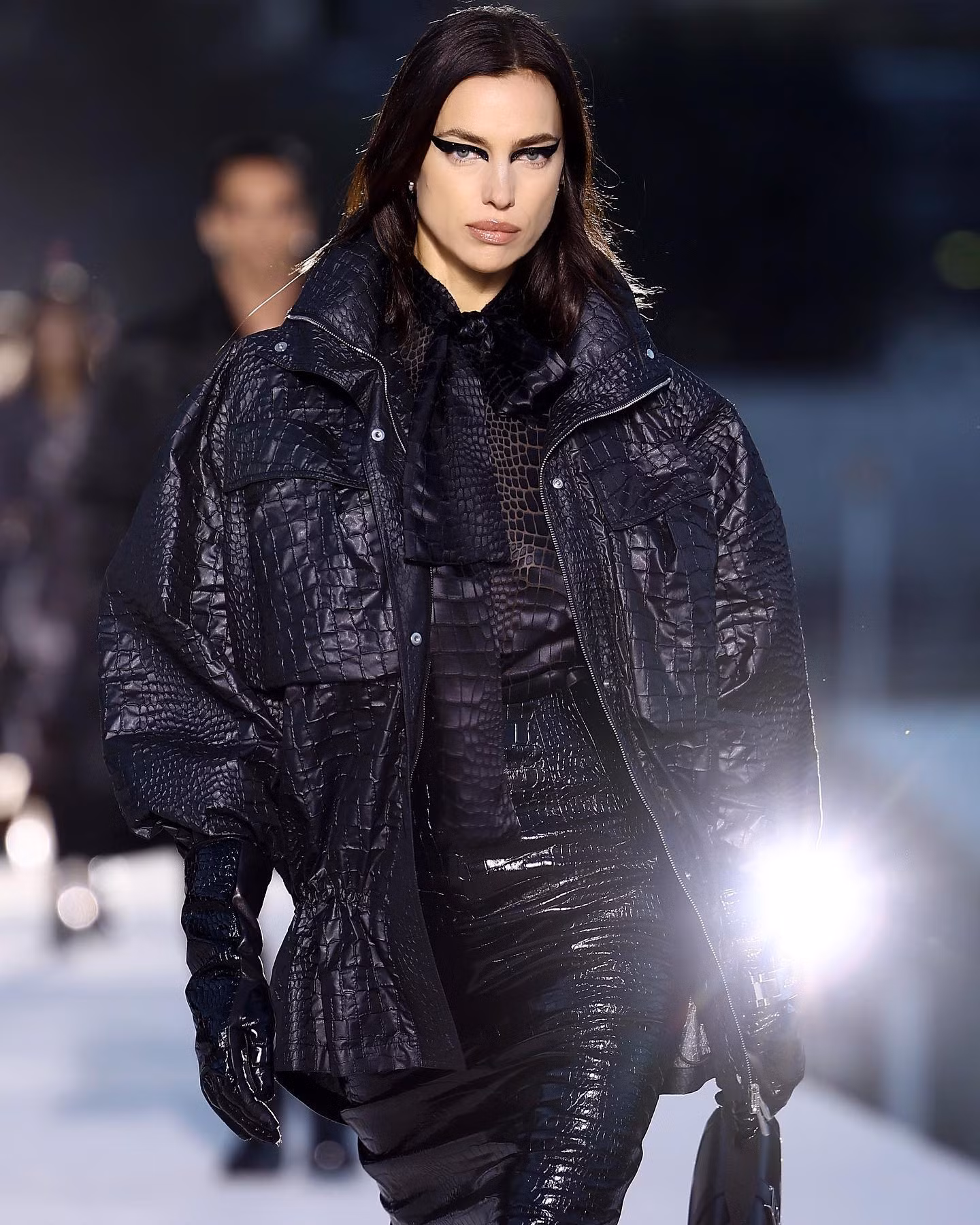 Irina Shayk chuyển tới Paris từ năm 19 tuổi để tìm kiếm cơ hội.