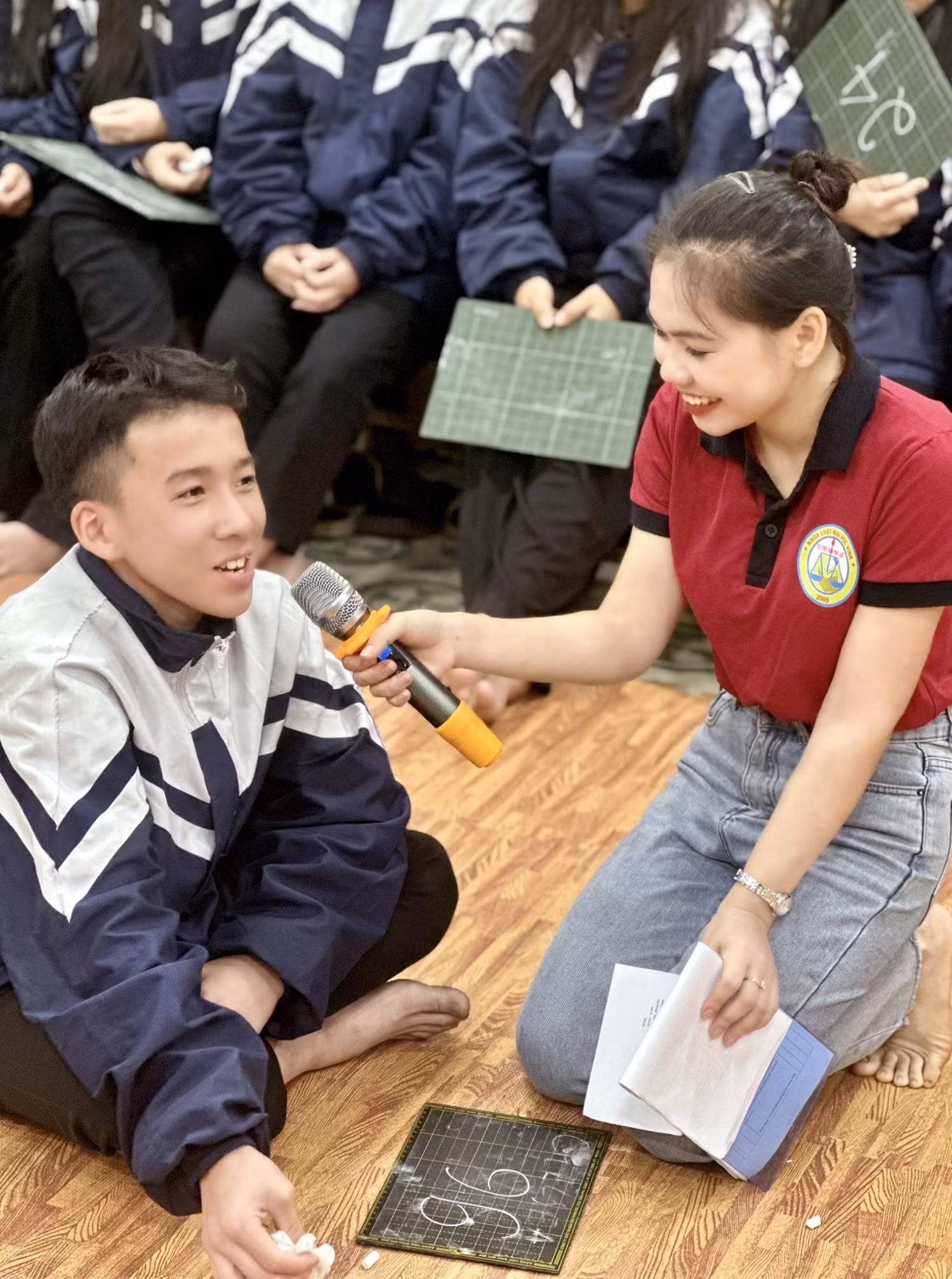 Phương Nghi tích cực tham gia các hoạt động tuyên truyền, phổ biến về kiến thức pháp luật.