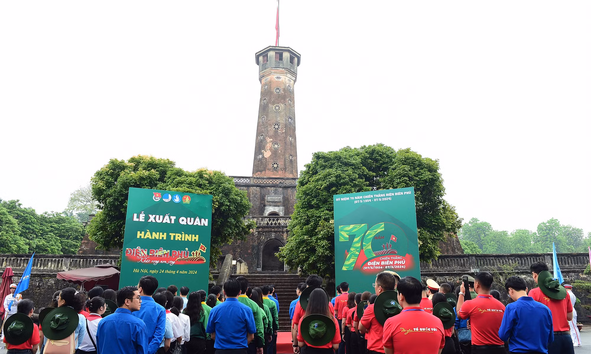 Lễ xuất quân Hành trình 'Điện Biên Phủ - Khát vọng non sông'. Ảnh: XUÂN TÙNG