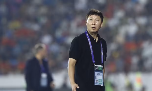 Bố HLV Kim Sang-sik qua đời tại Hàn Quốc 