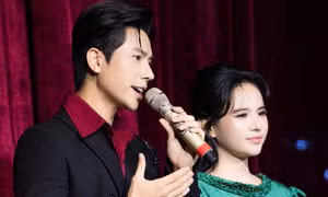 Nam ca sĩ cùng lúc phát hành 4 MV