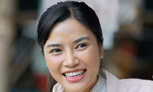 Cô gái làng chài cứu cả bộ phim Việt giờ vàng
