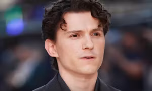 Tom Holland đi vào lịch sử
