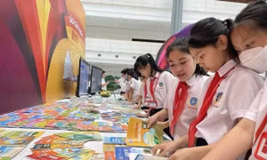 Hà Nội sẽ thực hiện miễn phí sách giáo khoa theo lộ trình từ năm học 2026-2027